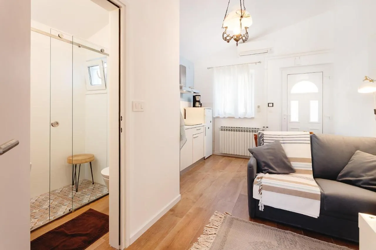 Cosy Apartment Close To The Beach And City Centre Porec 0*,  Croatia
